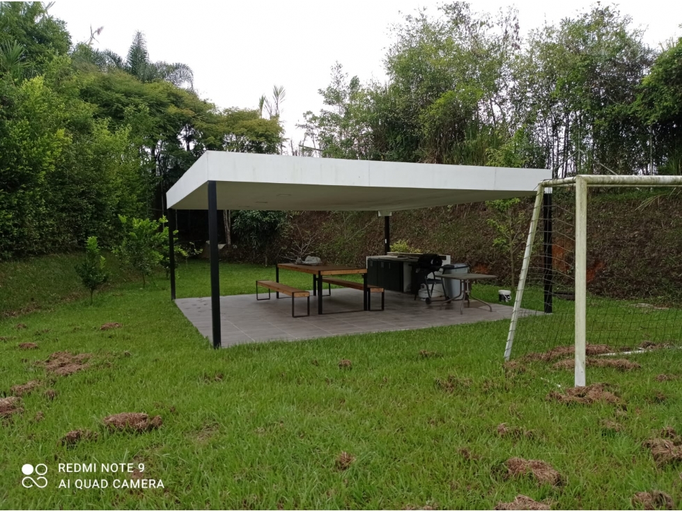 SE VENDE LOTE EN CERRITOS MUY BIEN UBICADO — foto 4