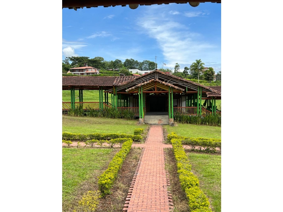 SE VENDE EXCELENTE LOTE EN VITERBO EN CONDOMINIO - 3
