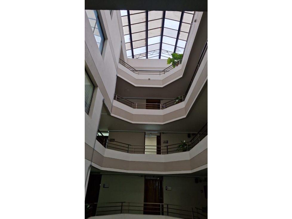 SE VENDEN OFICINAS EN EL CENTRO 7 CON 19 SIN PARQUEADERO — foto 3