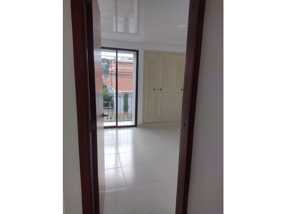 SE VENDE O PERMUTA HERMOSA CASA EN CARTAGO — foto 6