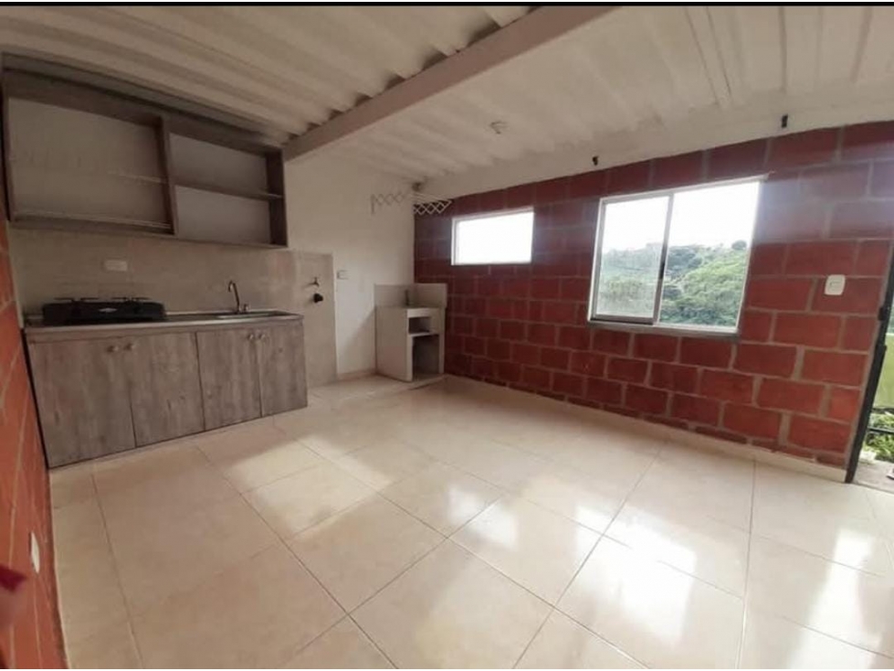 SE VENDE CASA CON VIVIENDAS INDEPENDIENTES 4 RENTAS — foto 2