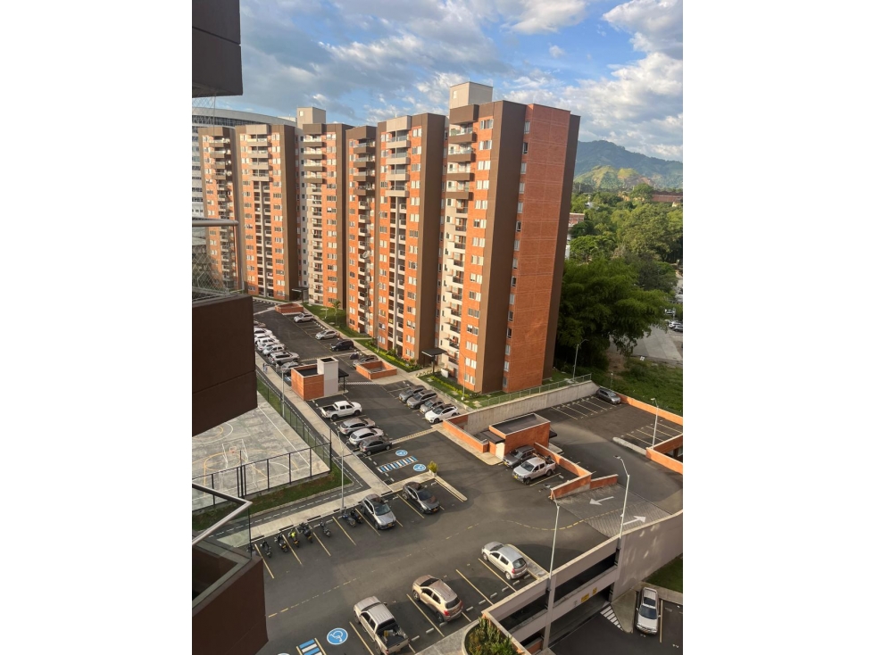 SE VENDE APARTAMENTO EN LA AVENIDA SUR CON EXCELENTE VISTA — foto 4