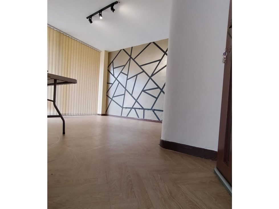 SE VENDE LOCALES COMERCIALES EN EL CENTRO — foto 2