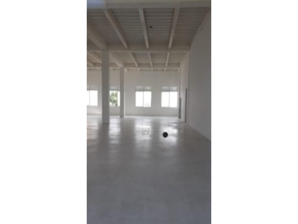 SE VENDE BODEGA Y LOCALES, CERCA BOMBA CORALES RENTABILIDAD - 4