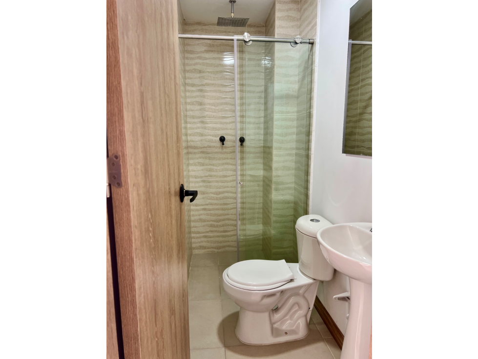 SE VENDE HOTEL CERCA AL AEROPUERTO Y AL VIAJERO — foto 4