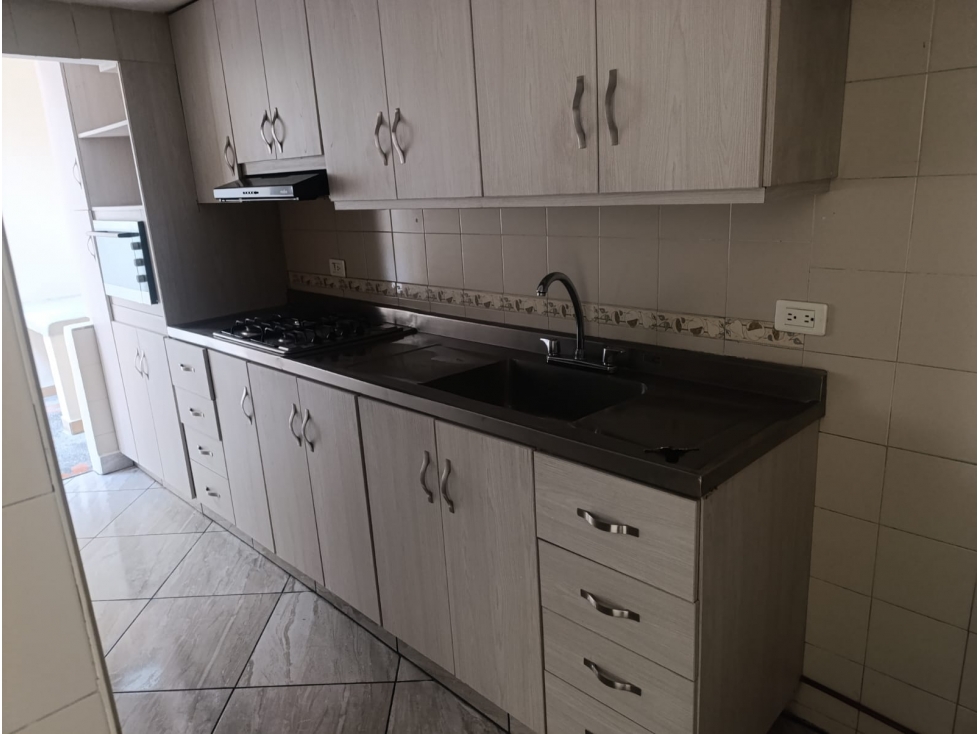 SE VENDE HERMOSA CASA EN EL JARDIN 2