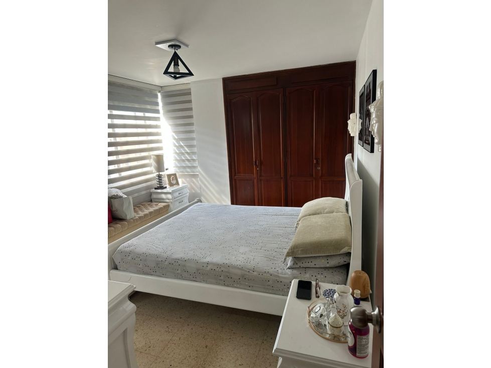 SE VENDE LINDO APARTAMENTO EN PINARES BIEN UBICADO — foto 5