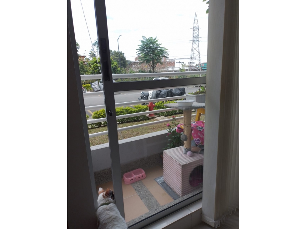 SE VENDE APARTAMENTO PRIMER PISO EN DOSQUEBRADAS.