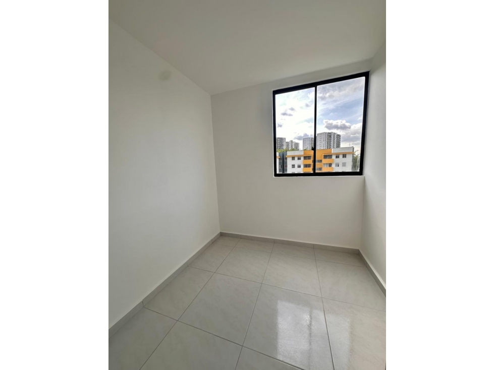 SE VENDE APARTAMENTO SECTOR FRAILES — foto 4