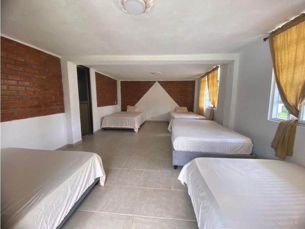 Se vende finca en Combia con piscina y múltiples construcciones — foto 6