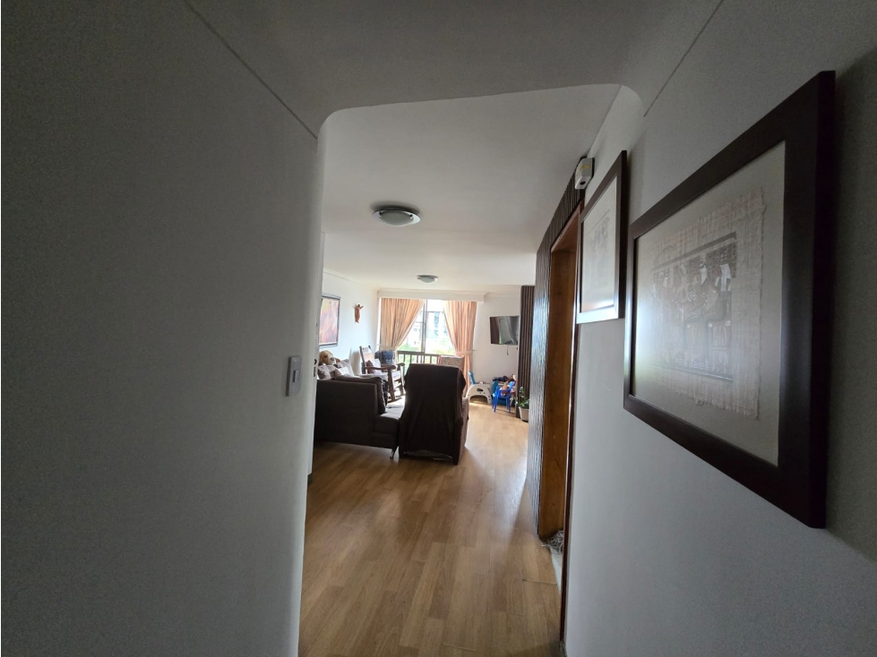 SE VENDE ESPECTACULAR APARTAMENTO CERCA A LA AVENIDA 30 DE AGOSTO — foto 4
