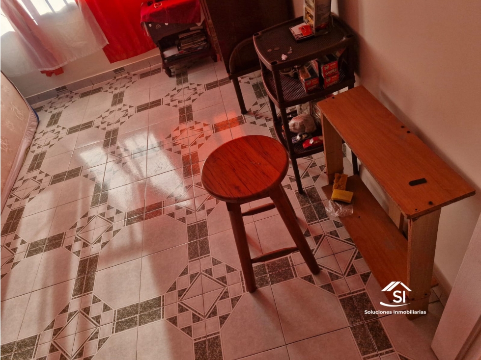 SE VENDE CASA DE 2 PISOS INDEPENDIENTES CERCA AL CENTRO — foto 4