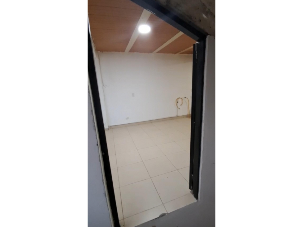 Se vende casa de tres pisos en Santa Rosa de Cabal — foto 3