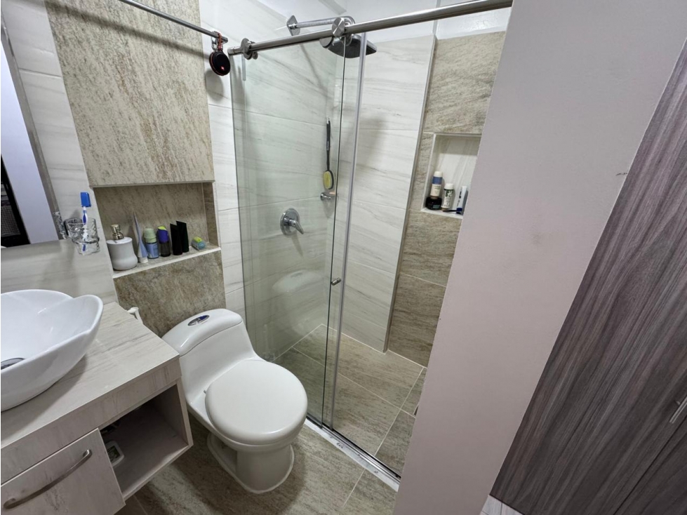Se vende hermosa casa tríplex en Mirador del Lago Dosquebradas — foto 4