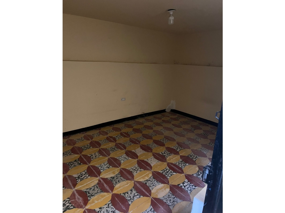 SE VEND CASA CON VIVIENDAS INDEPENDIENTES EN LAS PALMAS