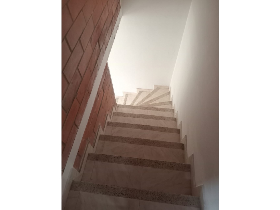 Se Vende Casa Dúplex De 80 M² En Bombay 3 — foto 4