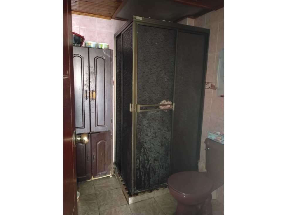 SE VENDE CASA CON TERRAZA CERCA AL HOSPITAL EN EL SUR DE ARMENIA — foto 3