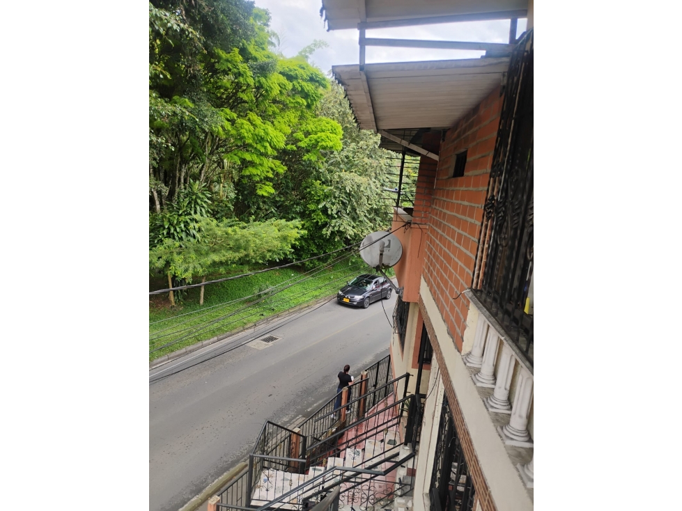 Se Vende Casa De 3 Pisos Con 3 Viviendas En San Fernando — foto 4