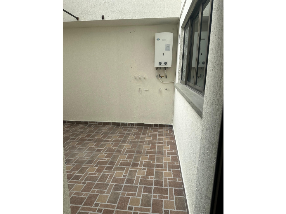 SE VENDE APARTAMENTO DUPLEX EN LOS ALAMOS 300 M2 EXCELENTE VISTA - 1