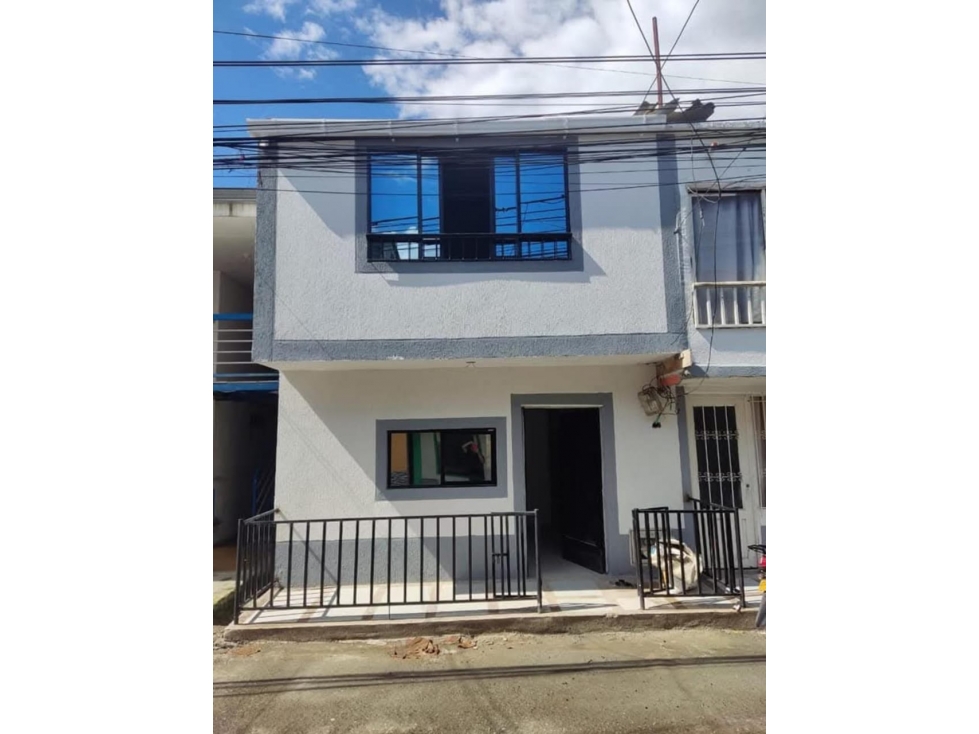 SE VENDE CASA CON LOTE EN EL ROCIO ALTO