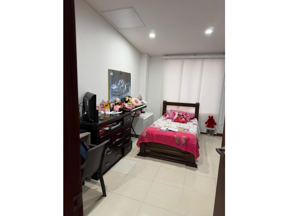 SE VENDE CASA EN CONJUNTO ARCO IRIS DE LA COLINA AV SUR — foto 3