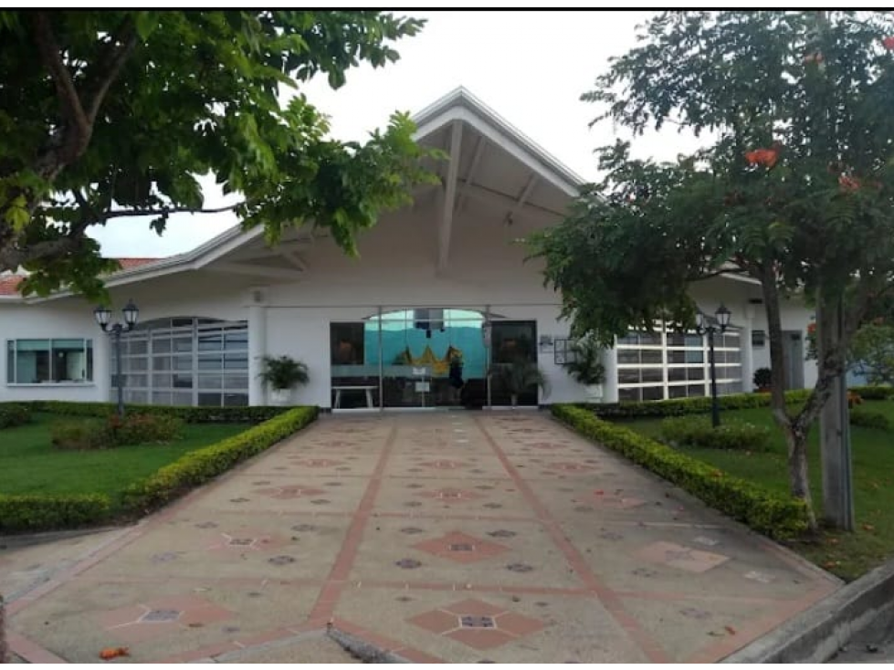 SE VENDE O PERMUTA CASA CAMPESTRE EN CHINAUTA AREA 1600 M2 LOTE - 4