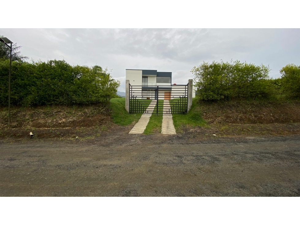 SE VENDE CASA CAMPESTRE EN COMBIA — foto 2