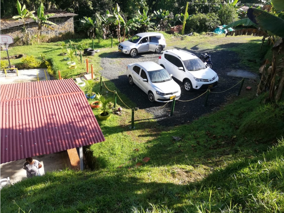 Se Vende Espectacular Casa Campestre Sta. Rosa Vía Termales.