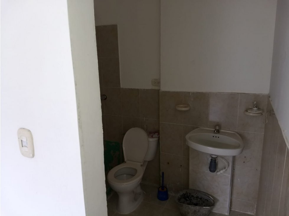 SE VENDE LOCAL SOBRE LA VIA (ESQUINERO) CENTRO — foto 5