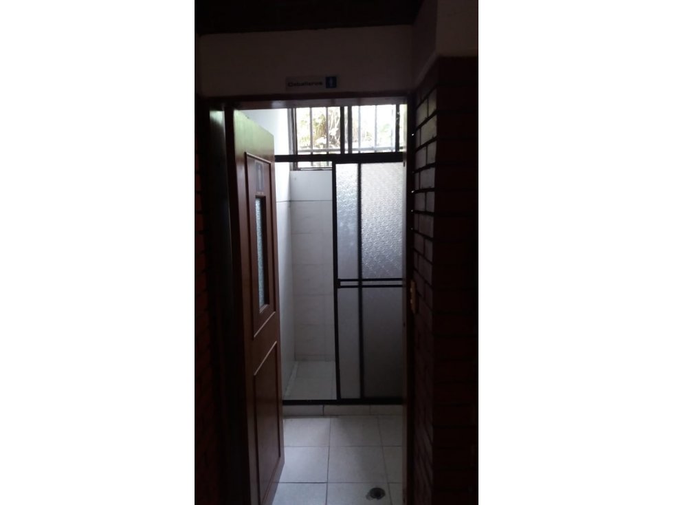 Se vende Lote/Bodega en Pinares - 5