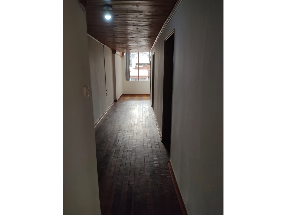Se vende hermosa casa en el centro de dos viviendas independientes — foto 6