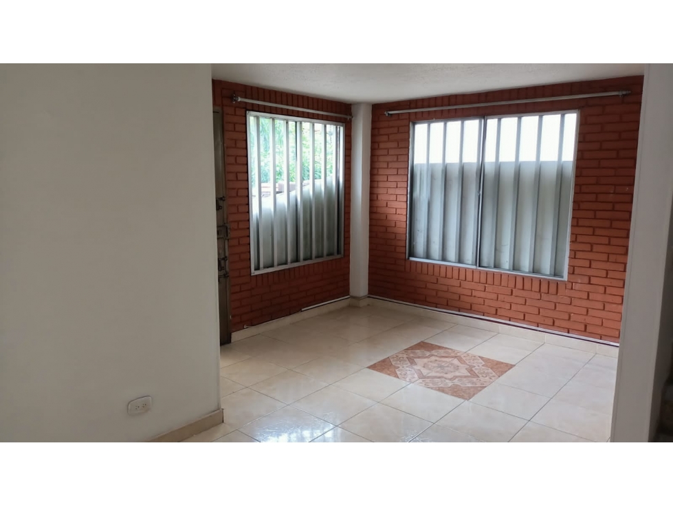 SE VENDE CASA O SE PERMUTA en conjunto cerrado en Dosquebradas — foto 3