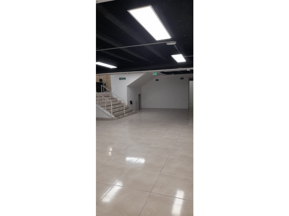 Se Renta Increible Local en la Plaza de Bolivar — foto 6