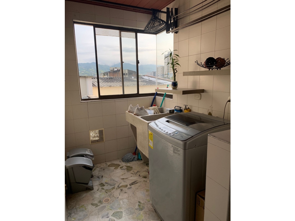SE VENDE APARTAMENTO AVENIDA 30 DE AGOSTO EXCELENTE VISTA — foto 5