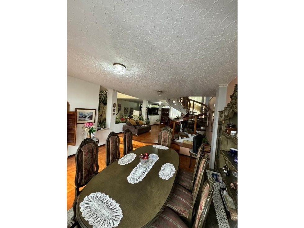 SE VENDE CASA EN LA ELVIIRA EXCELENTE UBICACION — foto 5