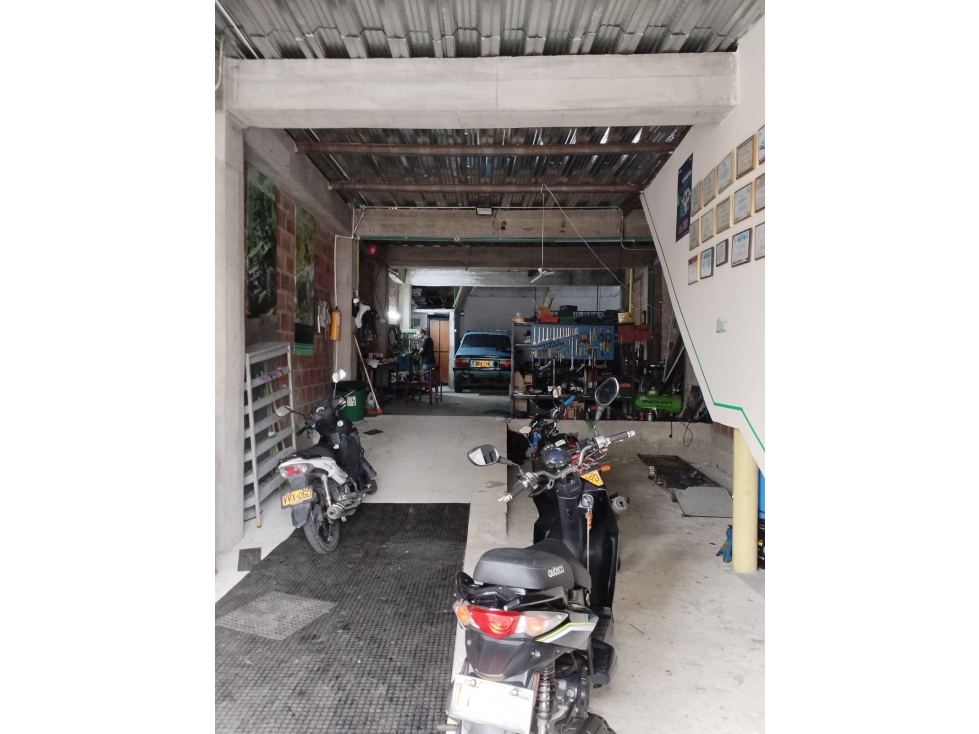 Venta de casa comercial 2 locales 2 bodegas y un apartamento en Cuba — foto 4