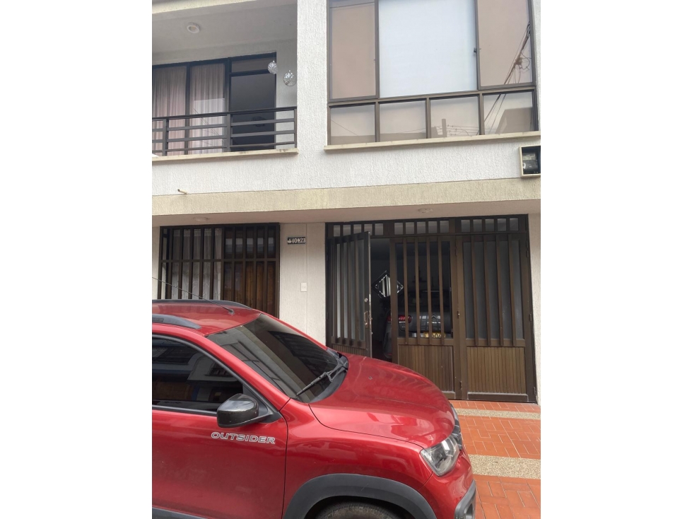 SE VENDE O PERMUTA CASA EN CORALES EXCELENTE ACABADOS Y UBICACION — foto 4