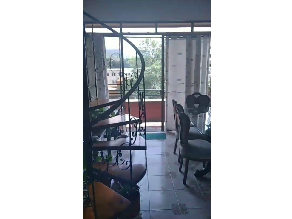 SE VENDE O PERMUTA PENT HOUSE EN EL CENTRO CERCA HOSPITAL SAN JORGE — foto 5