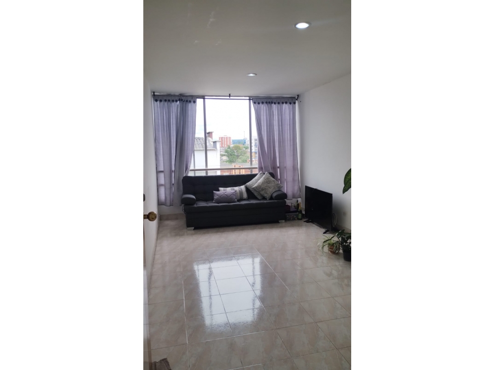 SE VENDE APARTAMENTO EN GAMMA EN ALAMBRA EN PISO 4 AREA 74M2