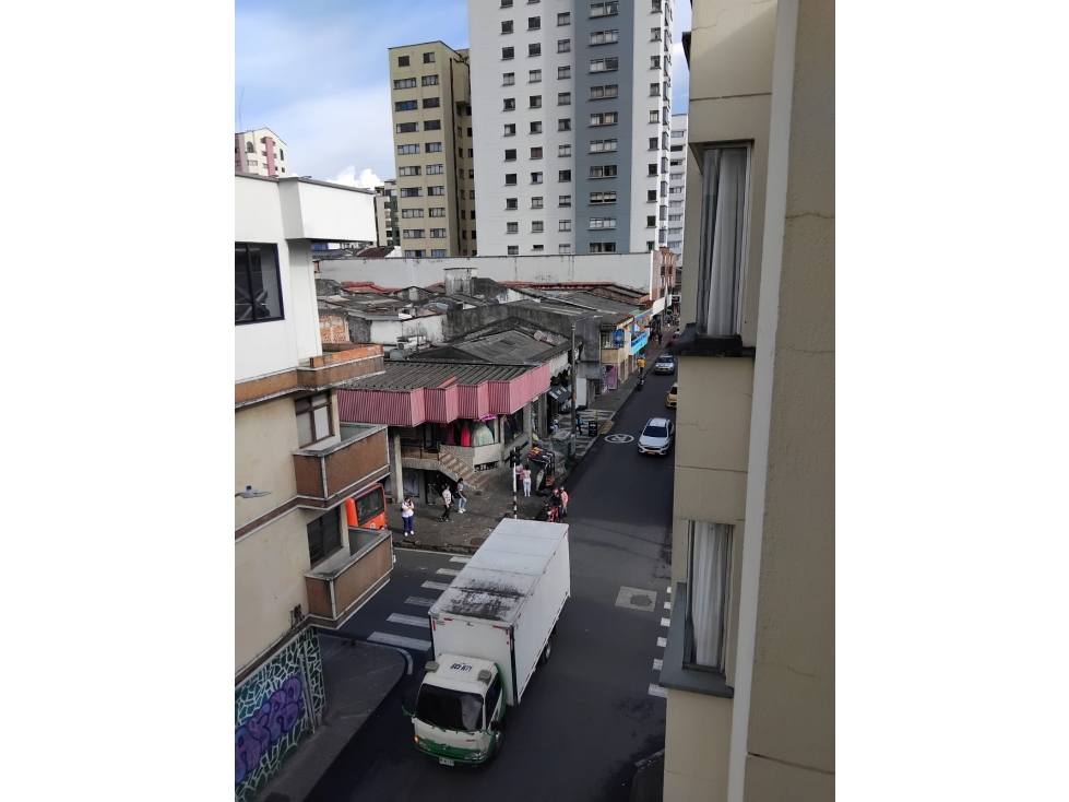 SE VENDE APARTAMENTO CENTRO AREA 118 M2 SIN ASCENSOR CON PARQUEADERO — foto 2