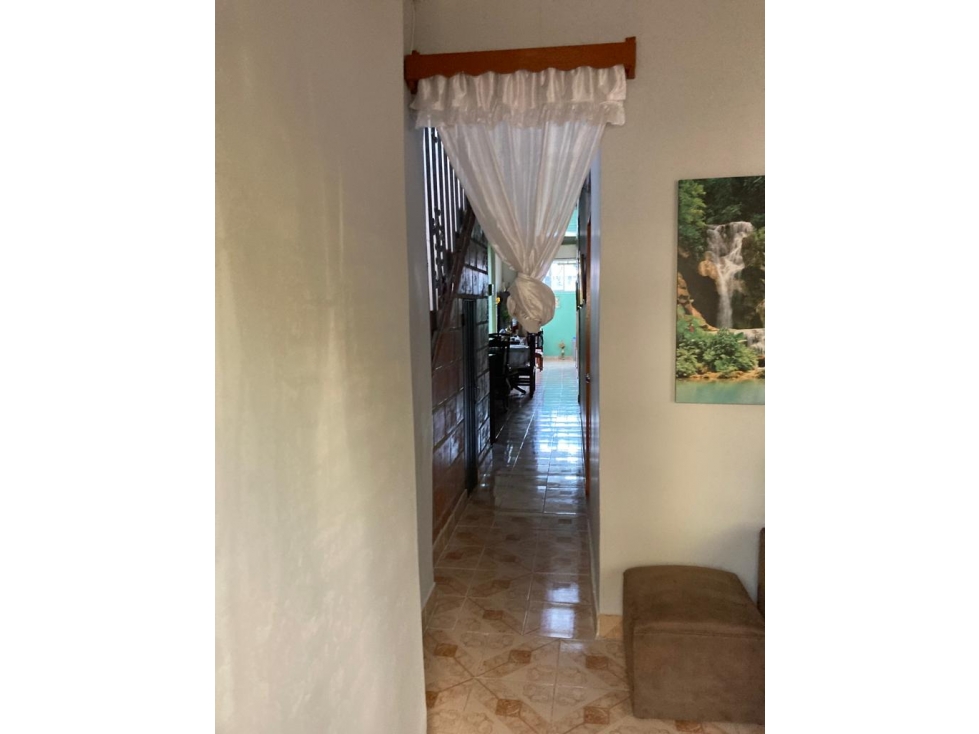 SE VENDE CASA BIFAMILIAR ENTRADAS INDEPENDIENTES — foto 2