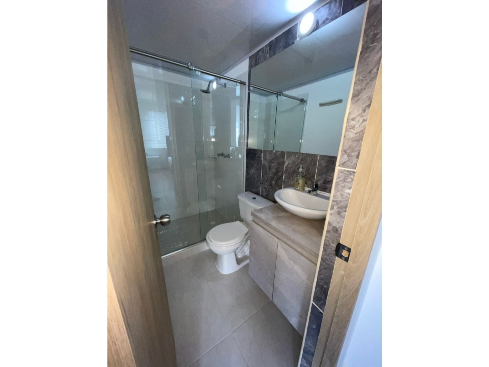 SE VENDE APARTAMENTO EN EL POBLADO — foto 4