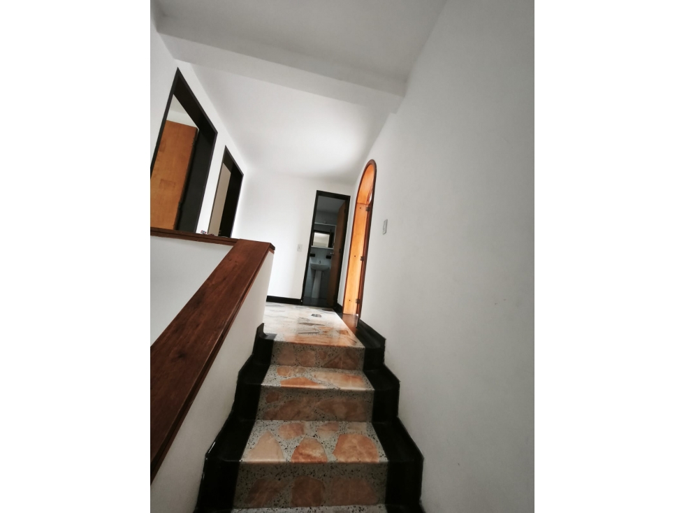 SE VENDE ESPECTACULAR CASA EN BELMONTE VEHICULAR — foto 6