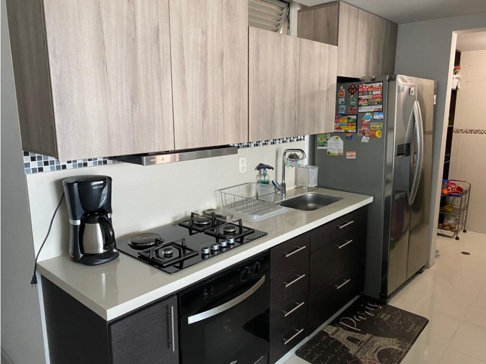 SE VENDE HERMOSO APARTAMENTO EN LA CIRCUNVALAR — foto 5