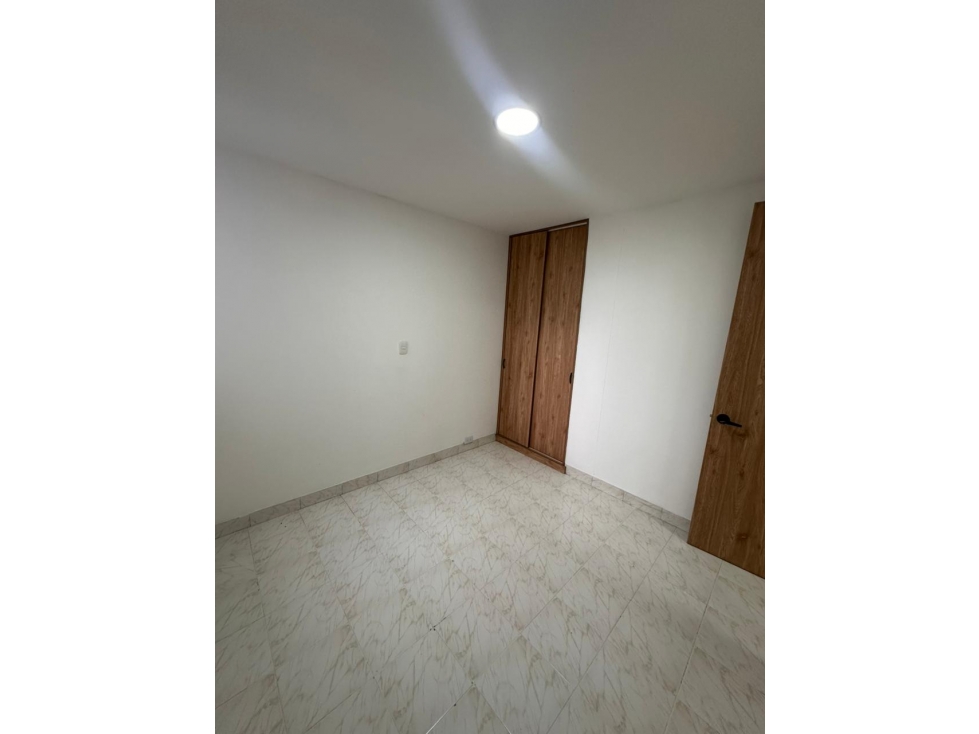 SE VENDE AMPLIO Y REMODELADO APARTAMENTO AVENIDA SUR PEREIRA — foto 5