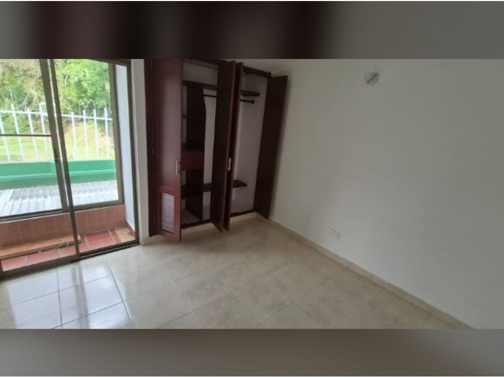 ¡SE VENDE HERMOSA CASA DUPLEX EN CONJUNTO CERRADO- ARMENIA! — foto 6