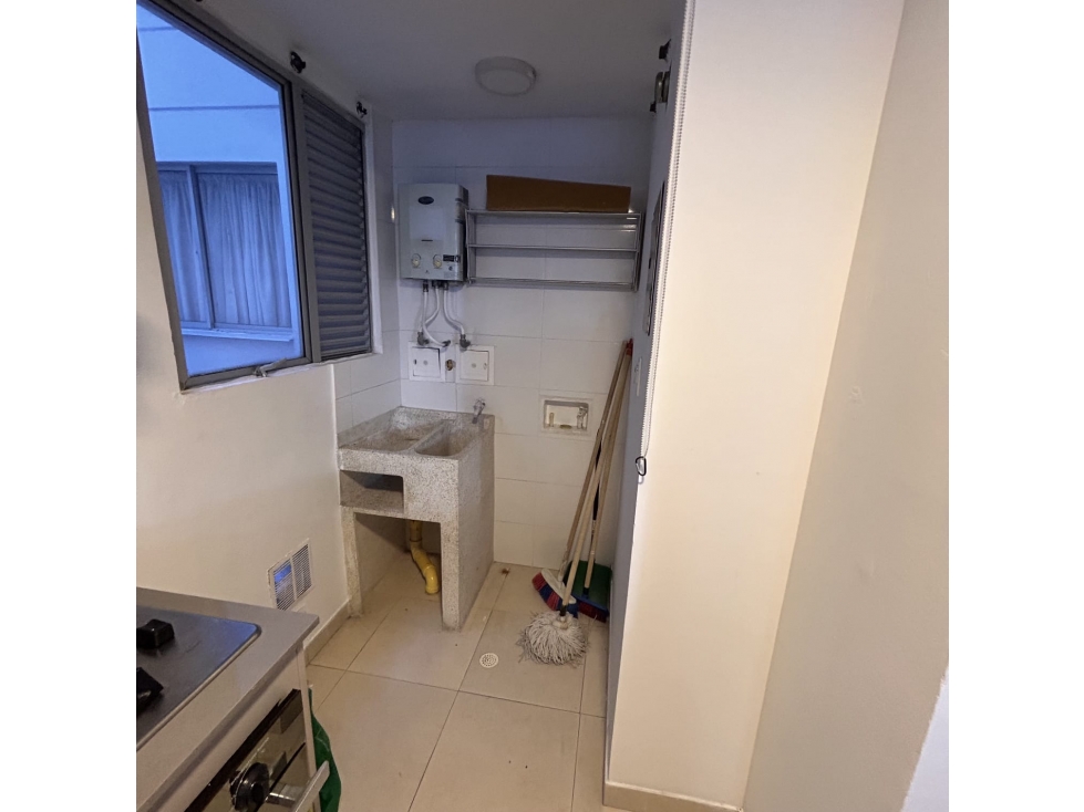 SE VENDE APARTEMENTO EN LA AVENIDA SUR PISO 3 CON PARQUEADERO — foto 4