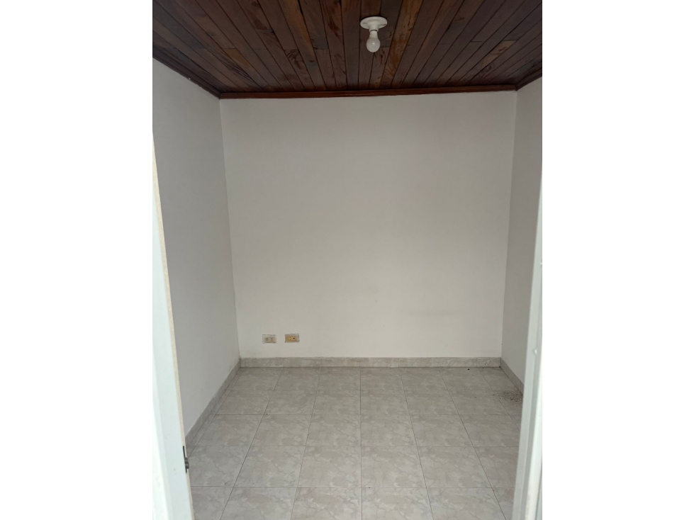 Se vende hermosa casa en Cartago remodelada — foto 5