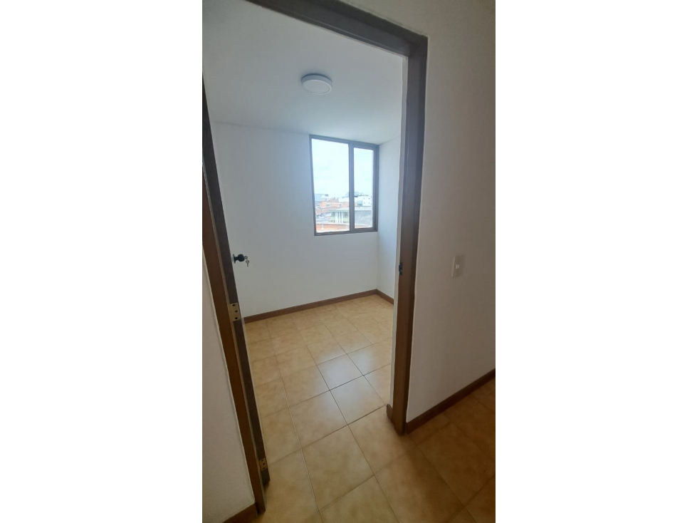 SE VENDE HERMOSOS APARTAMENTO REMODELADO SECTOR CENTRO PEREIRA — foto 5