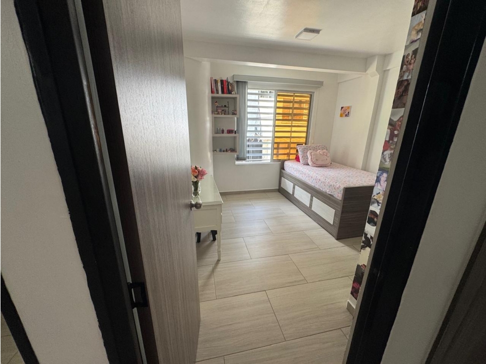 Se vende hermosa casa tríplex en Mirador del Lago Dosquebradas — foto 5